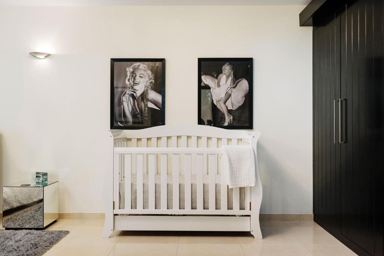 Villa Insignia Femés Екстериор снимка